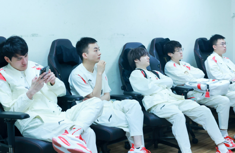 Karsa重要时刻重返赛场，雄鹿带队取胜！乐鱼体育官网入口