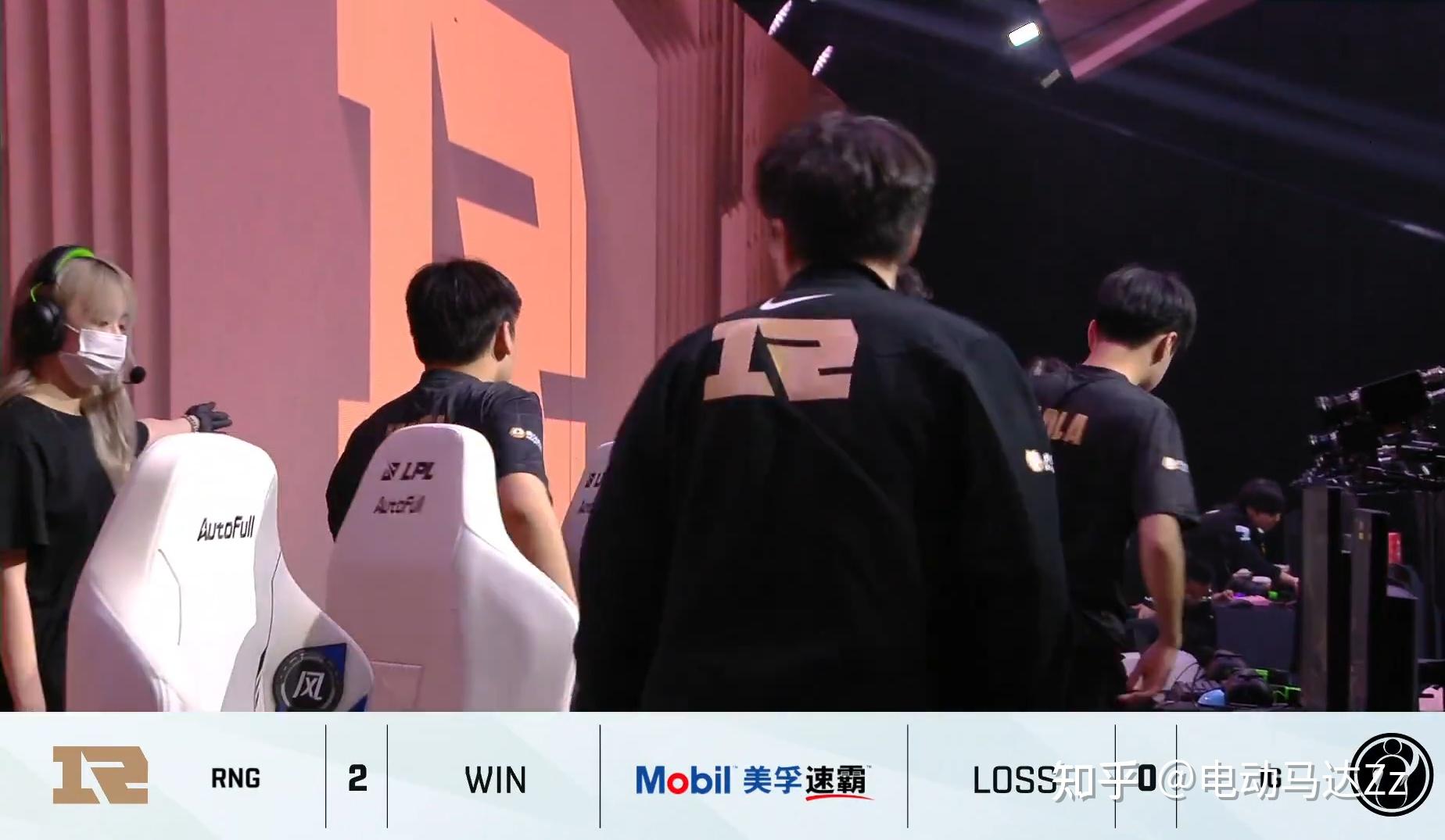  阿扎伦卡遭遇十持续失利，RNG教练压力巨大！再创辉煌时刻乐鱼体育官方网站