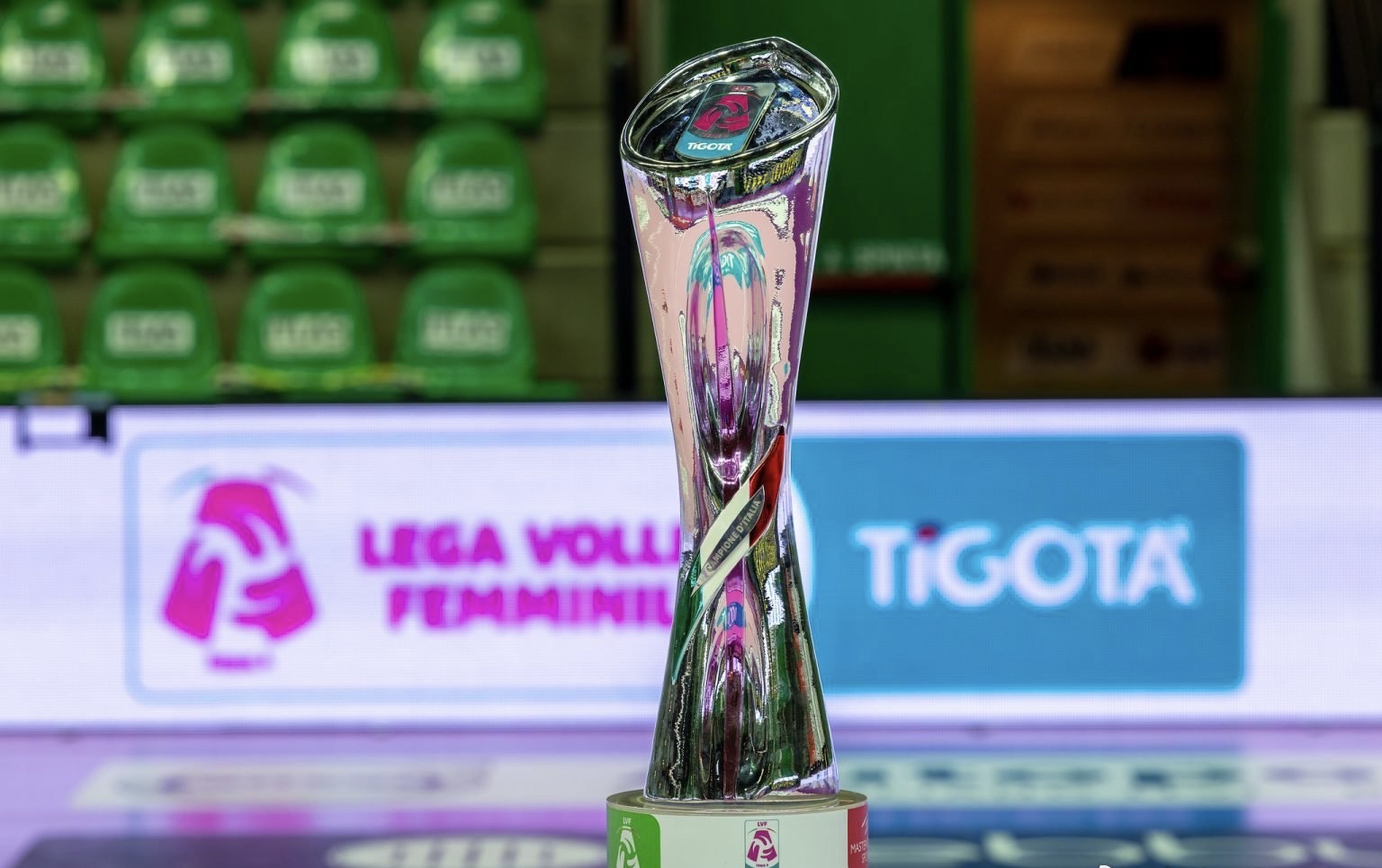 今晨意大利杯传出新动向，波尔图更衣室发声，管理层表态——赛场秩序良好，赛季目标并未改变的简单介绍